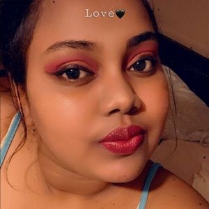 Meet your Posher, Deevanie